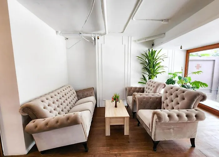 Wellquest Wellness Ladprao Soi 1 酒店