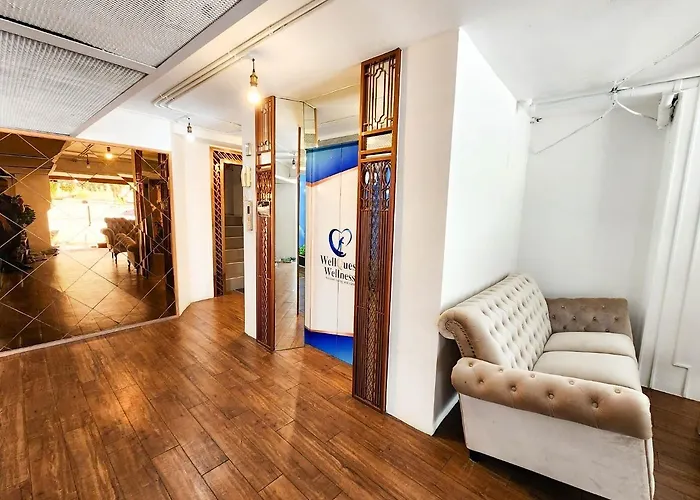 Wellquest Wellness Ladprao Soi 1 4* 曼谷